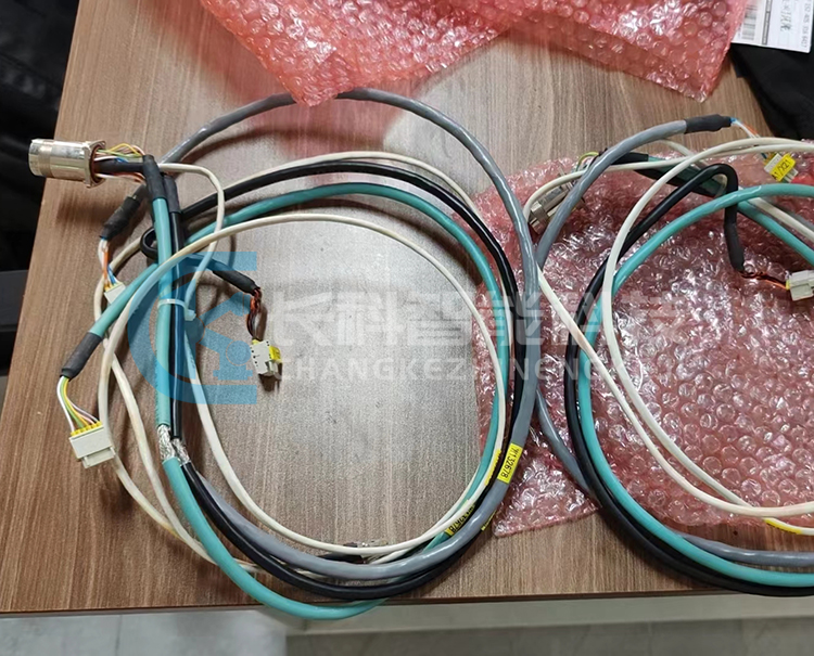 庫卡C2示教器柜內(nèi)連接線W132678 庫卡C2示教器柜內(nèi)連接線W132678